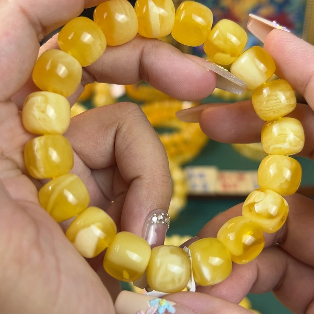 未镶嵌琥珀珠宝奇石