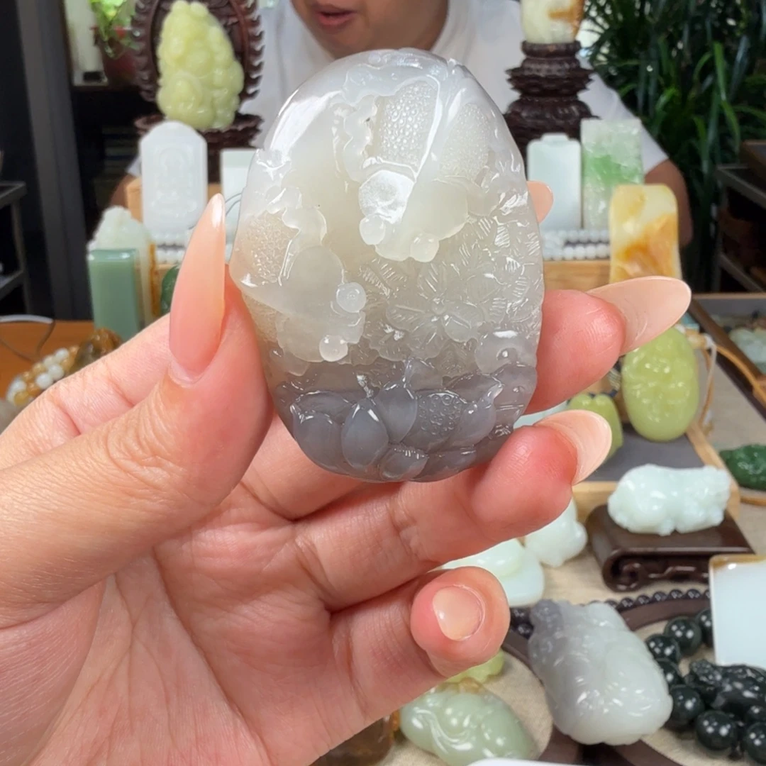 啊***海和田玉未镶嵌颈饰
