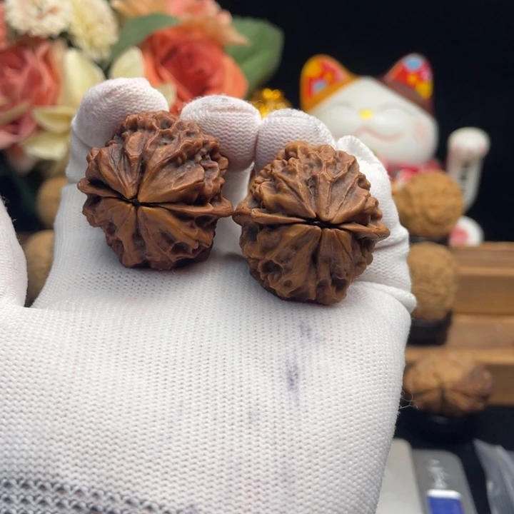 文玩核桃把件云南铁核桃48