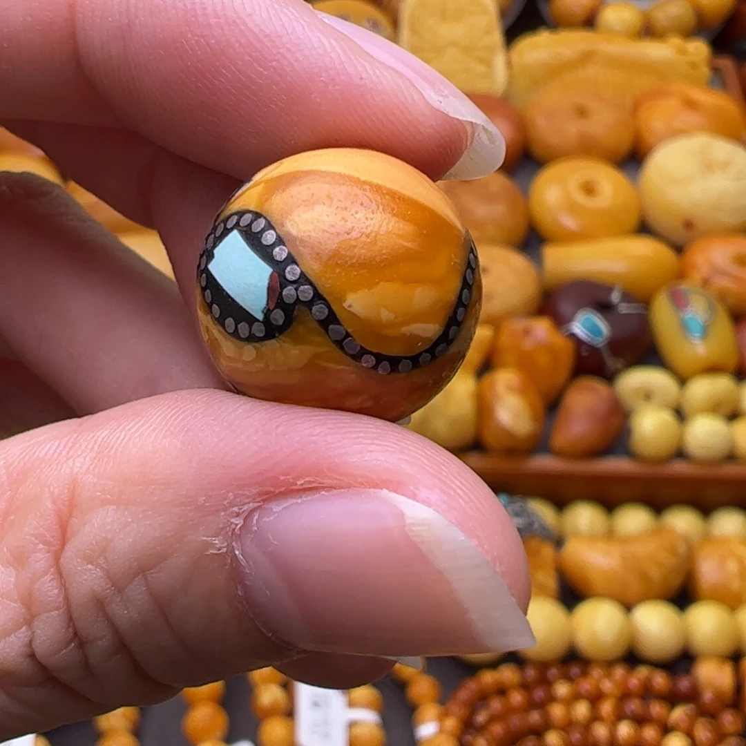 琥珀未镶嵌珠宝奇石17