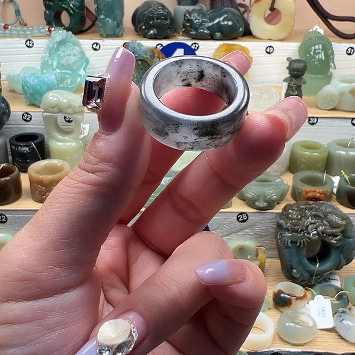 蛇纹石玉未镶嵌戒指内径19.2