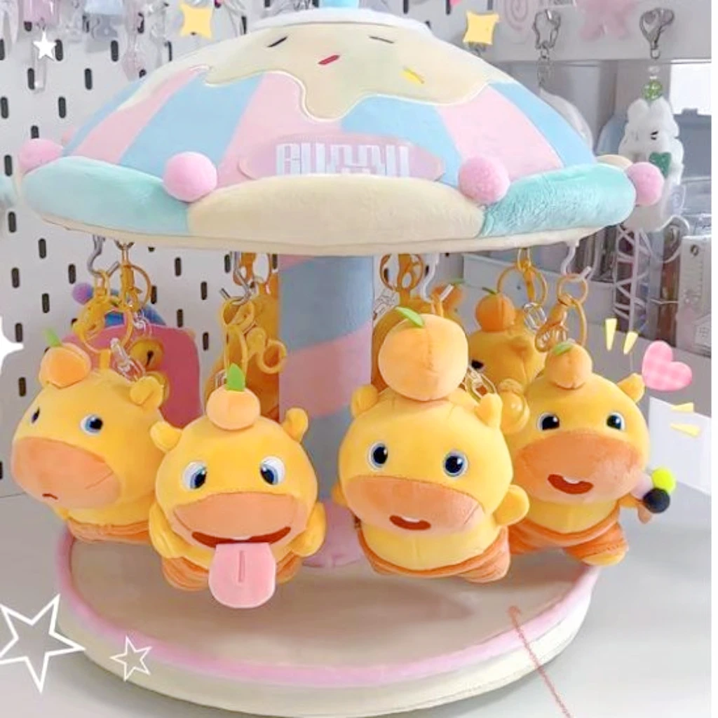 HelloKitty旋转木马娃屋可爱毛绒娃娃展示架手动旋转送礼圣诞礼物