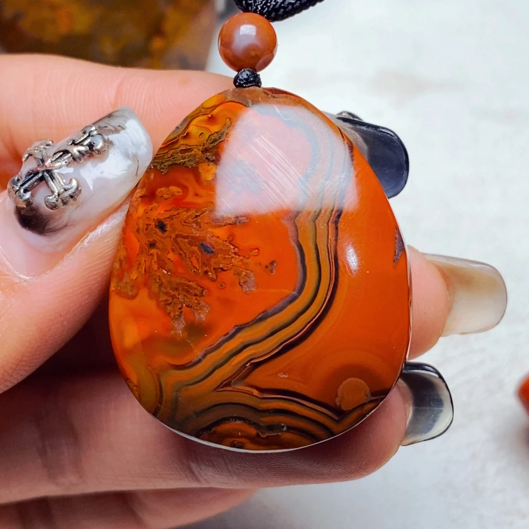 用***哥玛瑙/玉髓未镶嵌颈饰