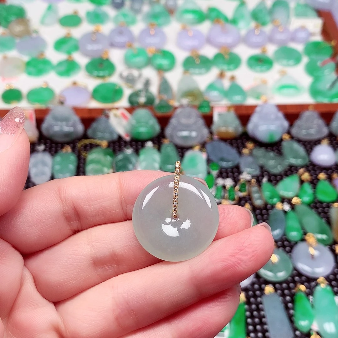 翡翠18K金镶嵌颈饰