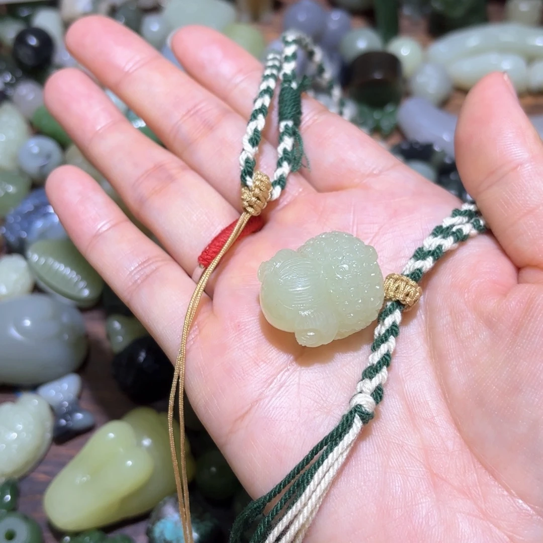 和田玉未镶嵌珠宝半成品