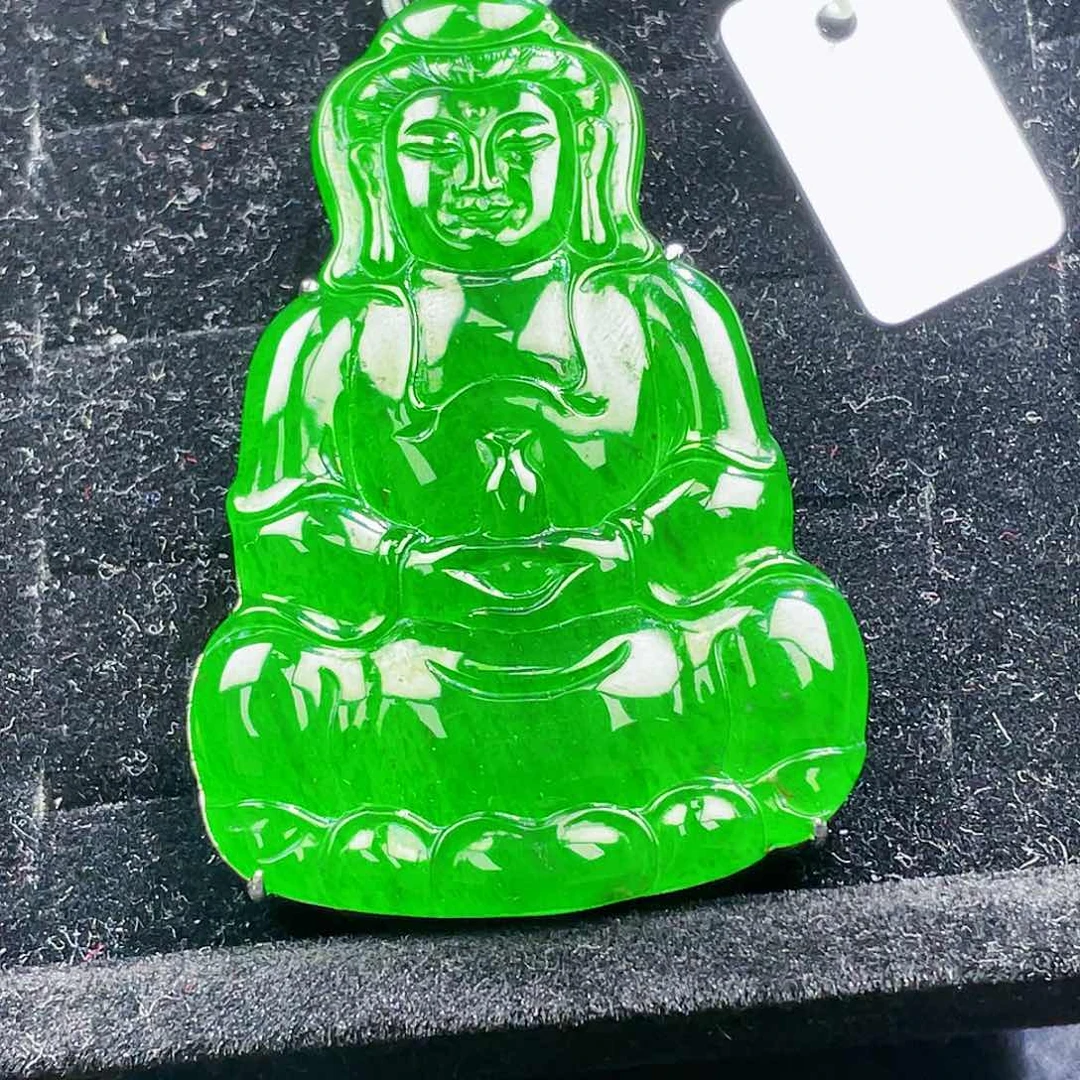 翡翠颈饰未镶嵌18，
