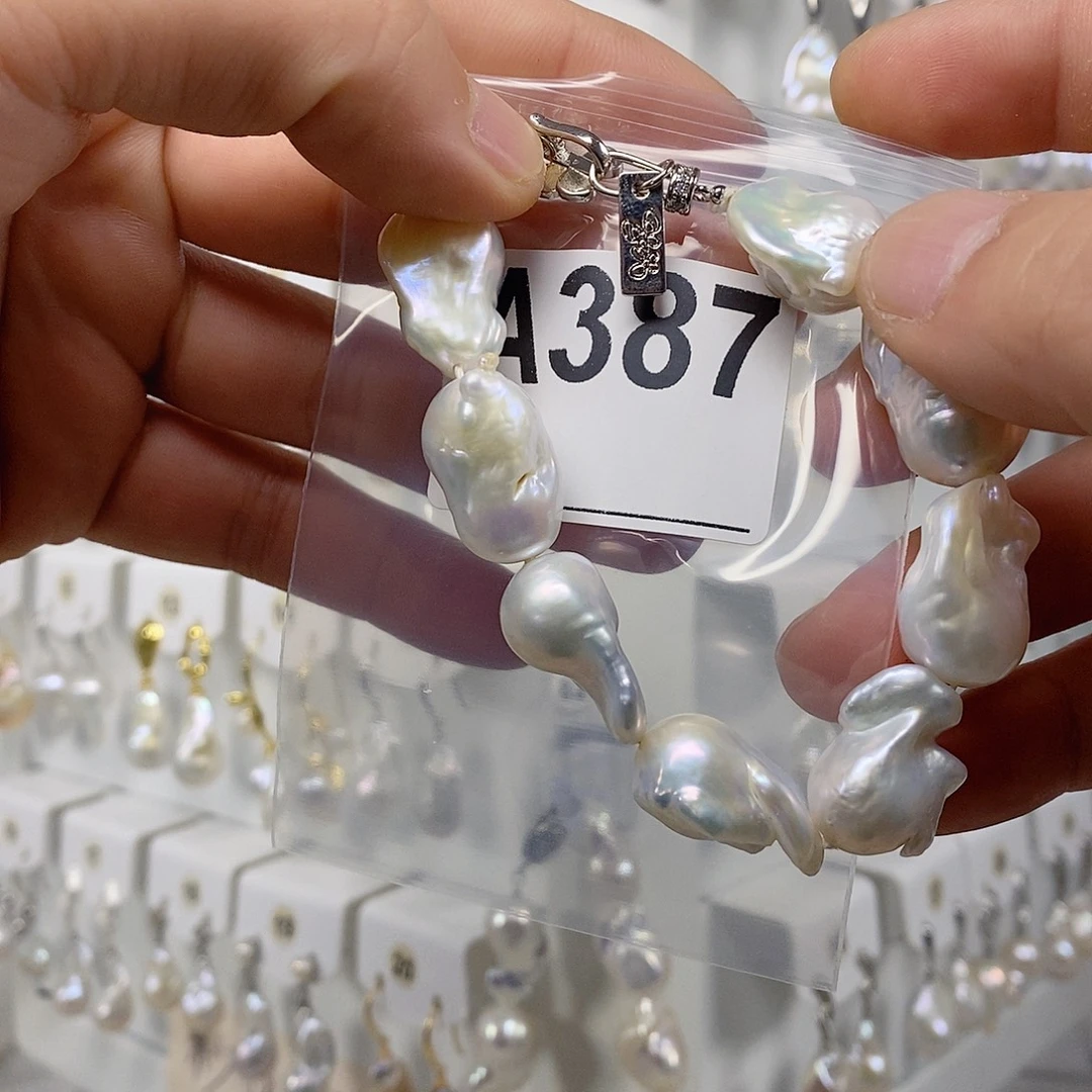 S***n未镶嵌淡水珍珠颈饰