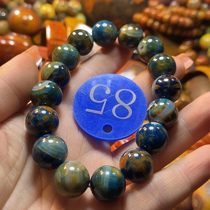 玉***曦玛瑙/玉髓未镶嵌手链