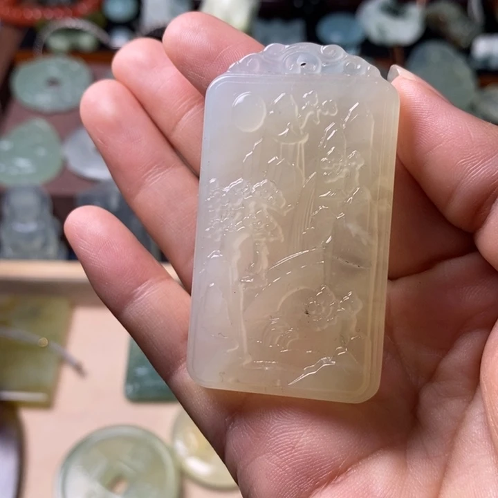 未镶嵌蛇纹石玉颈饰