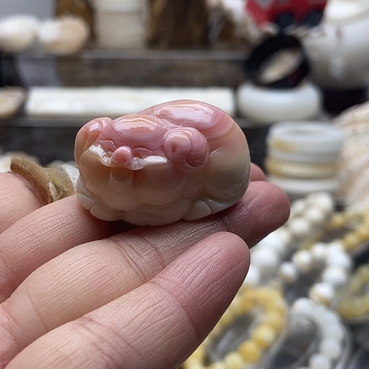 非金属贝壳粉色小猪