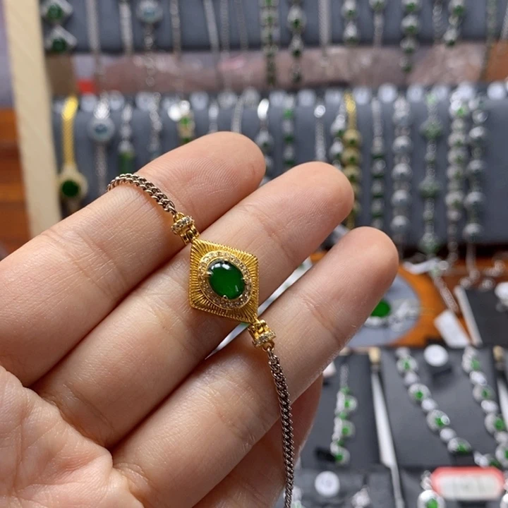 翡翠颈饰银S925镶嵌翡翠A货