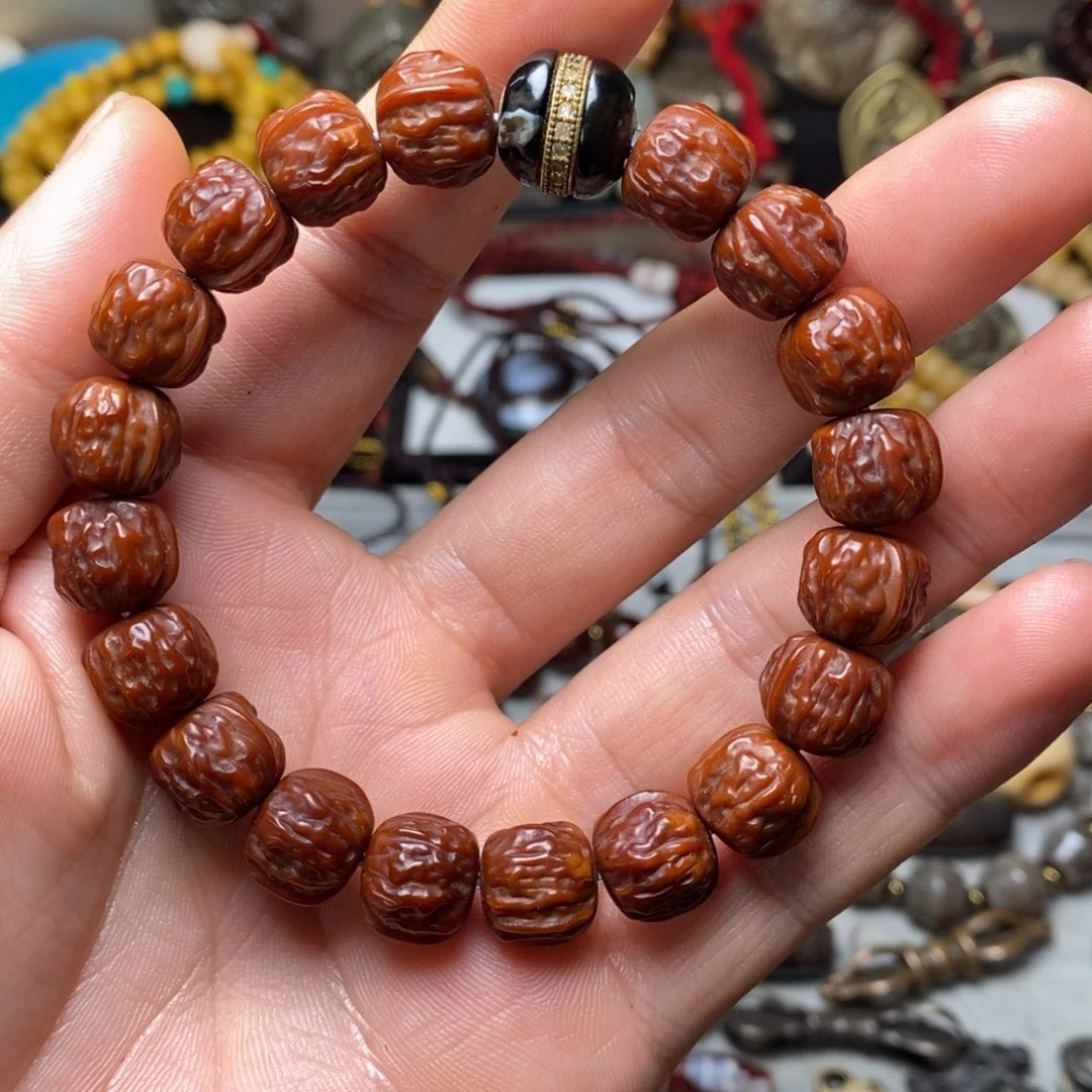 吊坠猴头核桃猴头雕刻核桃