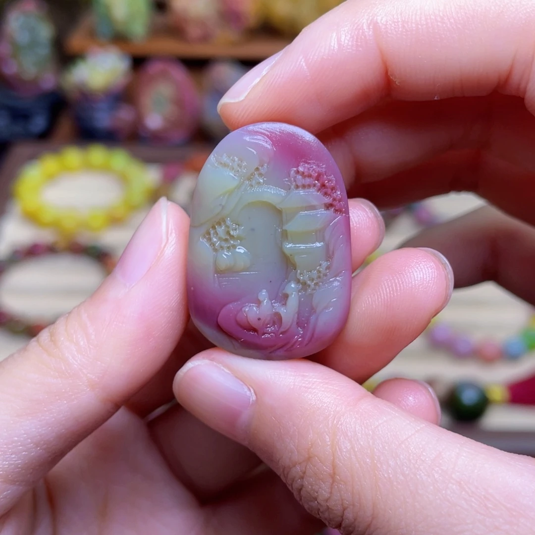 玛瑙/玉髓未镶嵌珠宝半成品盐源玛瑙山水吊坠