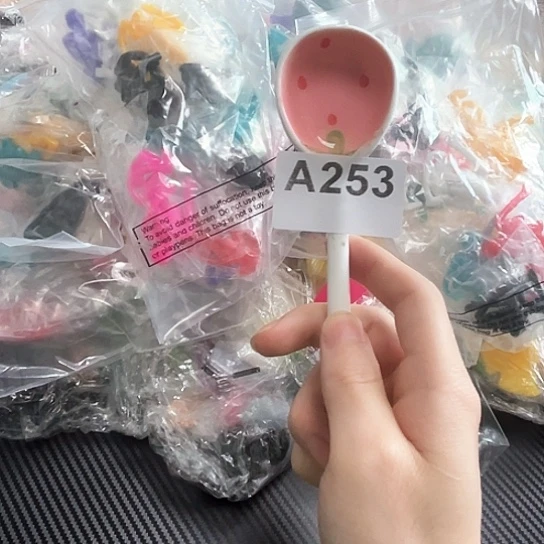 摆件发一半………………………………………………………………