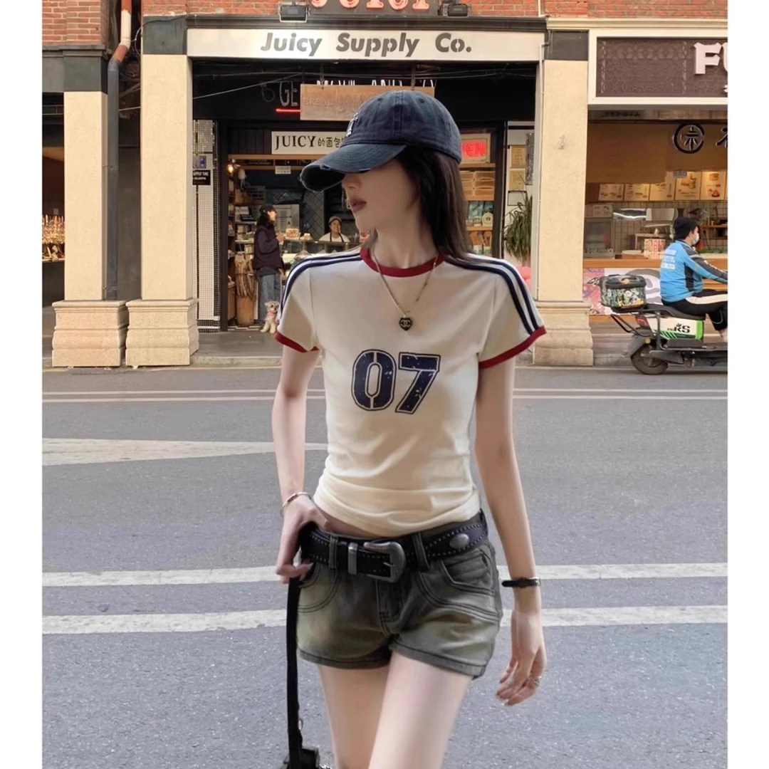 芯娇晴撞色杠条美式短袖T恤女2025夏季新款复古修身显瘦辣妹上衣