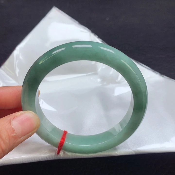 翡翠手镯未镶嵌57圈