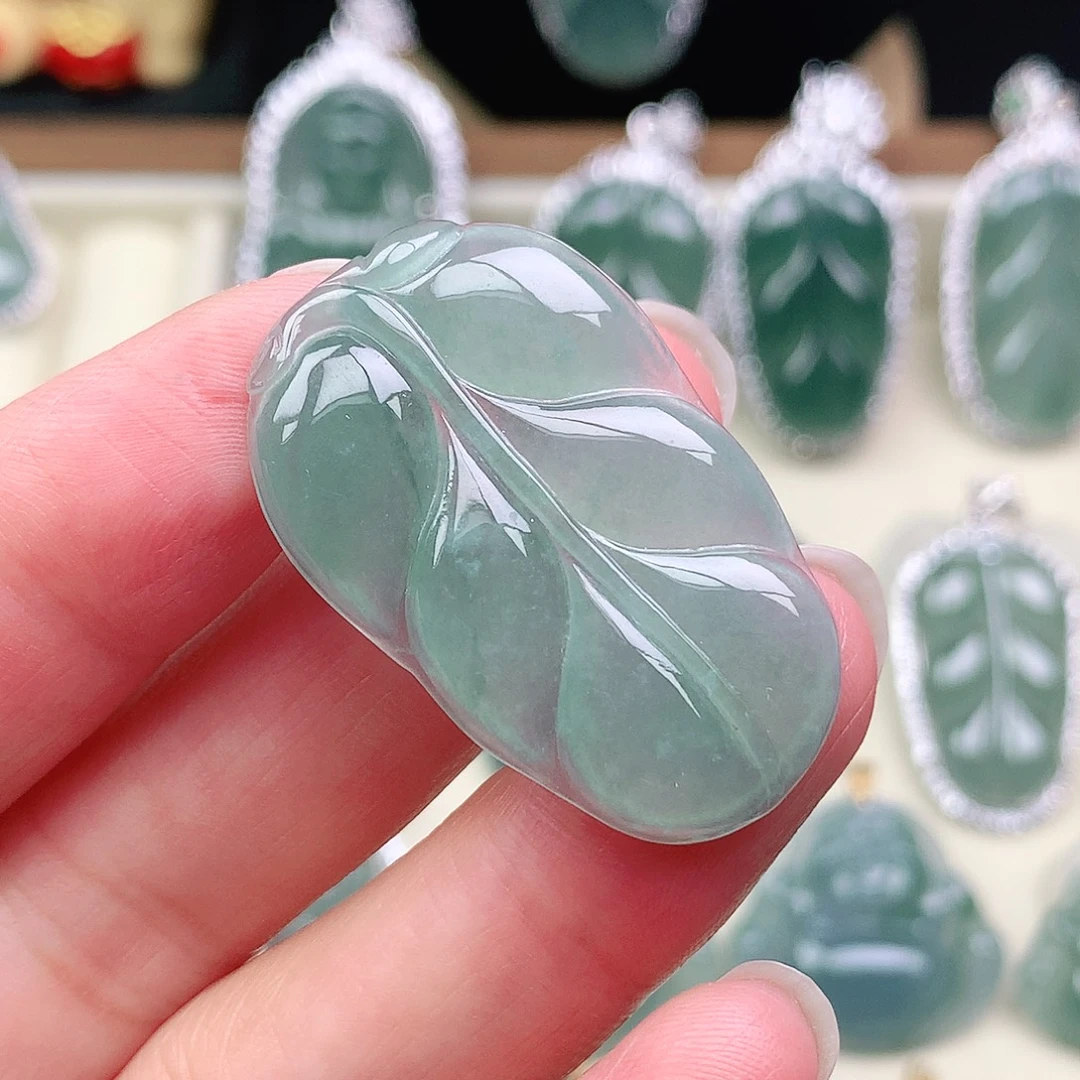 翡翠未镶嵌颈饰吊坠