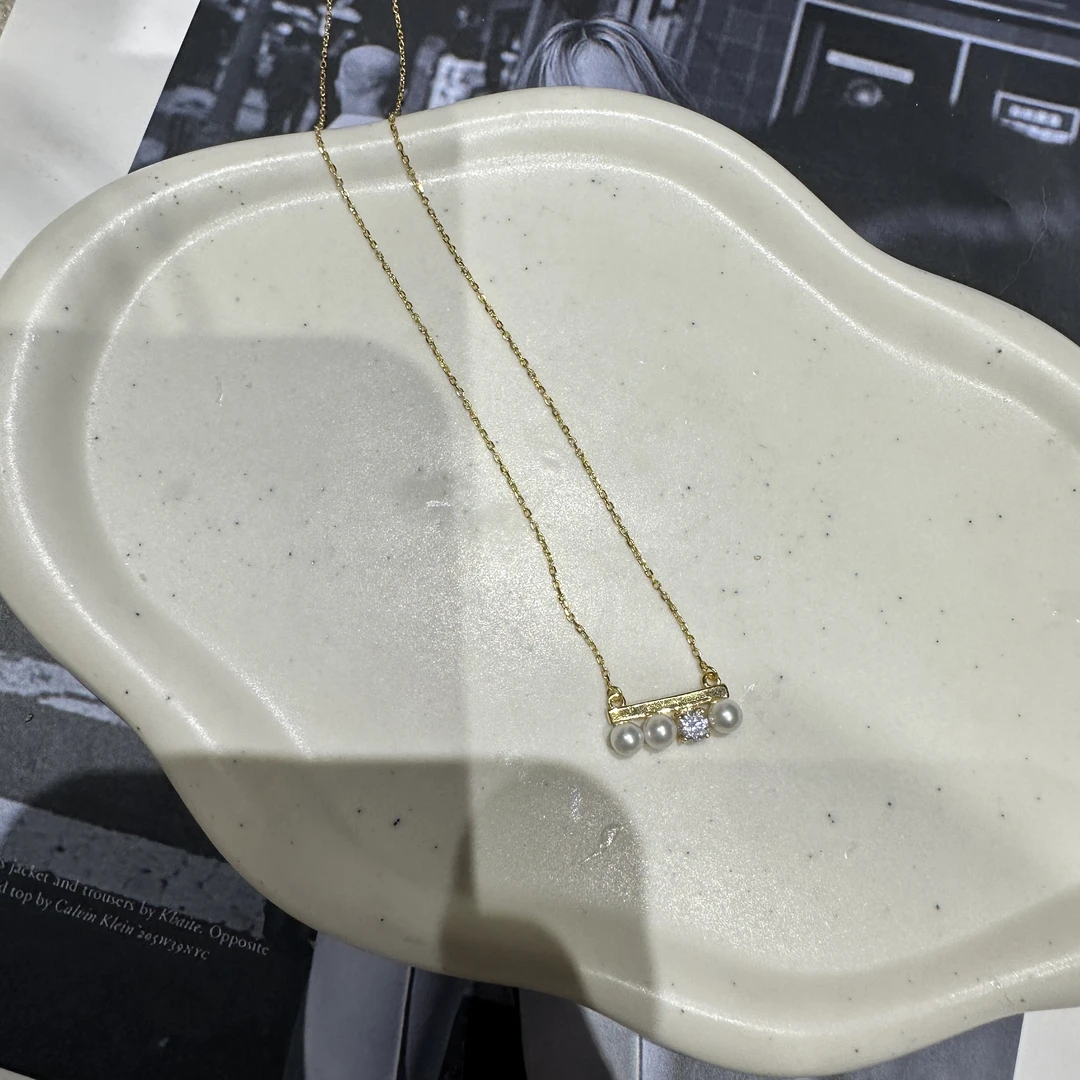 【A178】淡水4-5三珠平衡木银套链