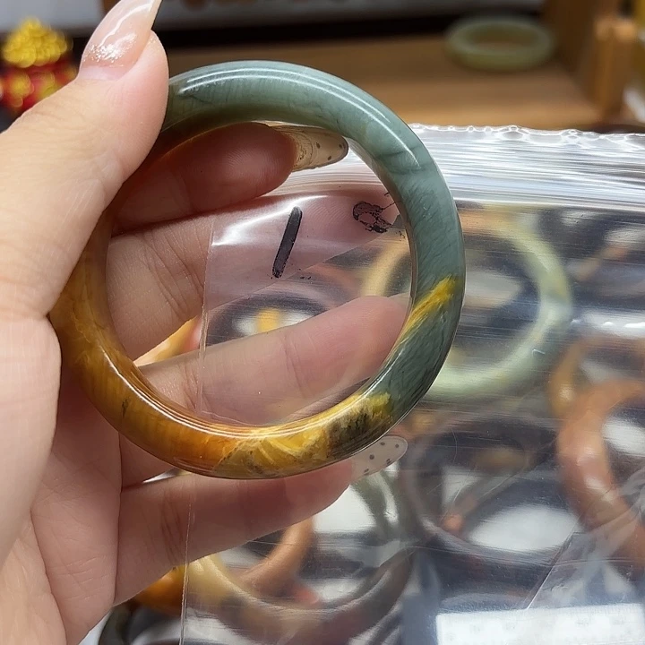 小***花蛇纹石玉未镶嵌手镯