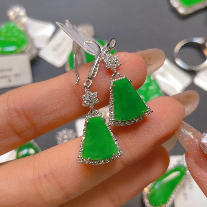 【闪购商品】翡翠银S925镶嵌颈饰翡翠