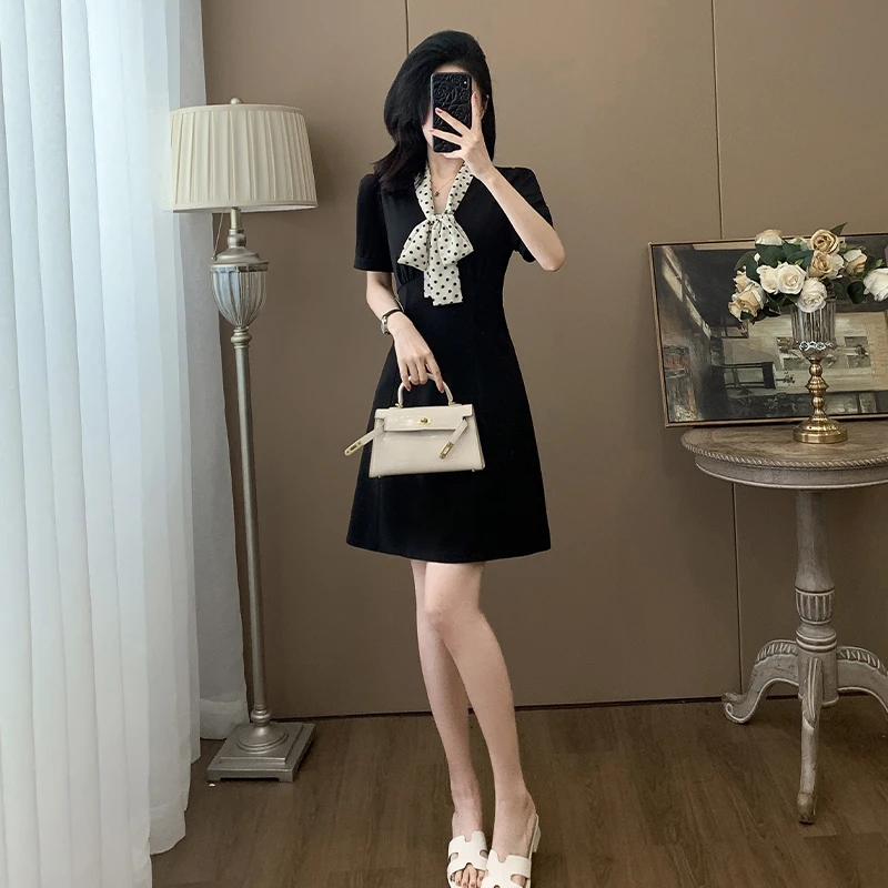 2025夏新款超显瘦短袖连衣裙女气质复古精致优雅礼服小黑裙子