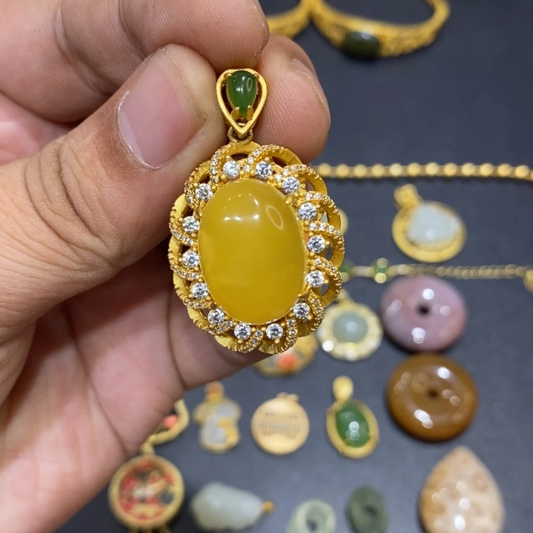 蜜蜡颈饰银S925镀金镶嵌蛮**健