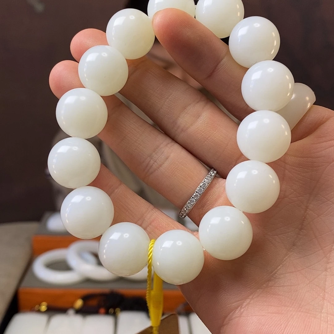 和田玉挂件未镶嵌极**音