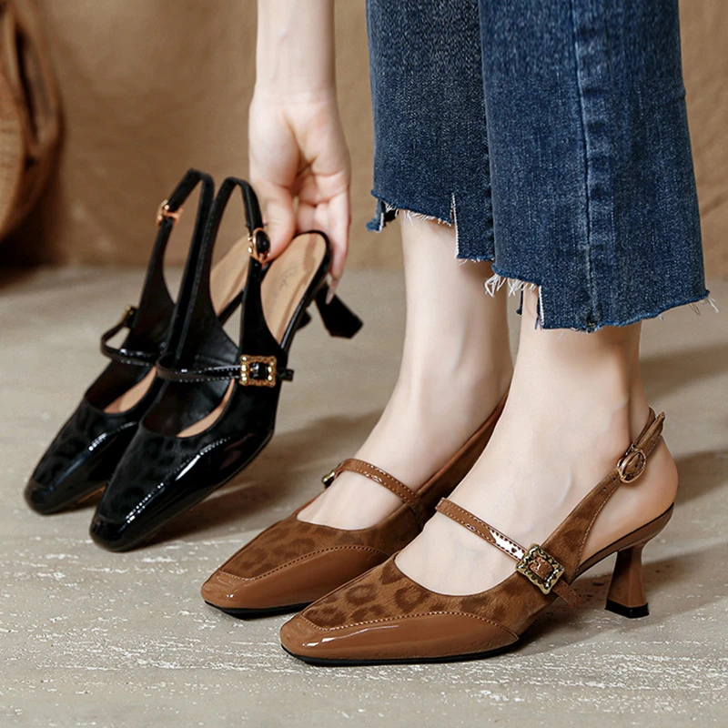 法式包头凉鞋复古豹纹一字扣带高跟鞋女细跟2025新款方头后空单鞋