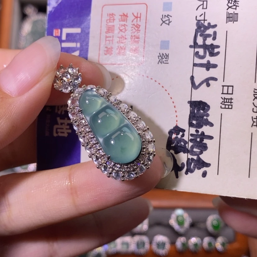 【闪购商品】翡翠未镶嵌颈饰天然