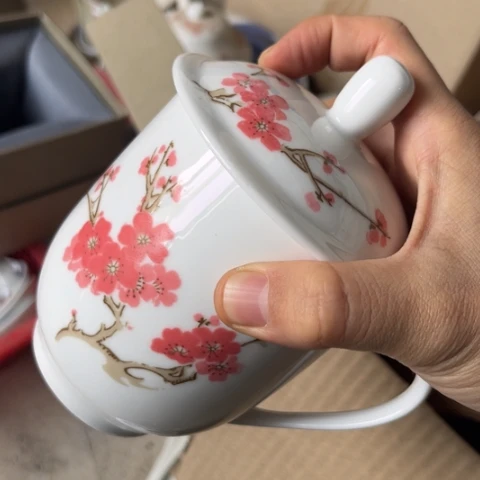 其他瓷办公杯一个