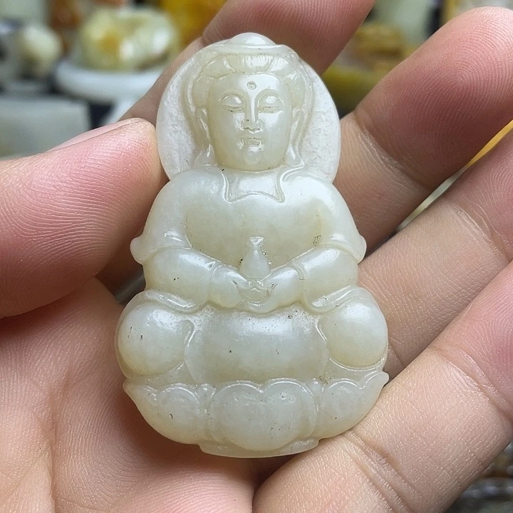 颈饰未镶嵌和田玉（糖玉）
