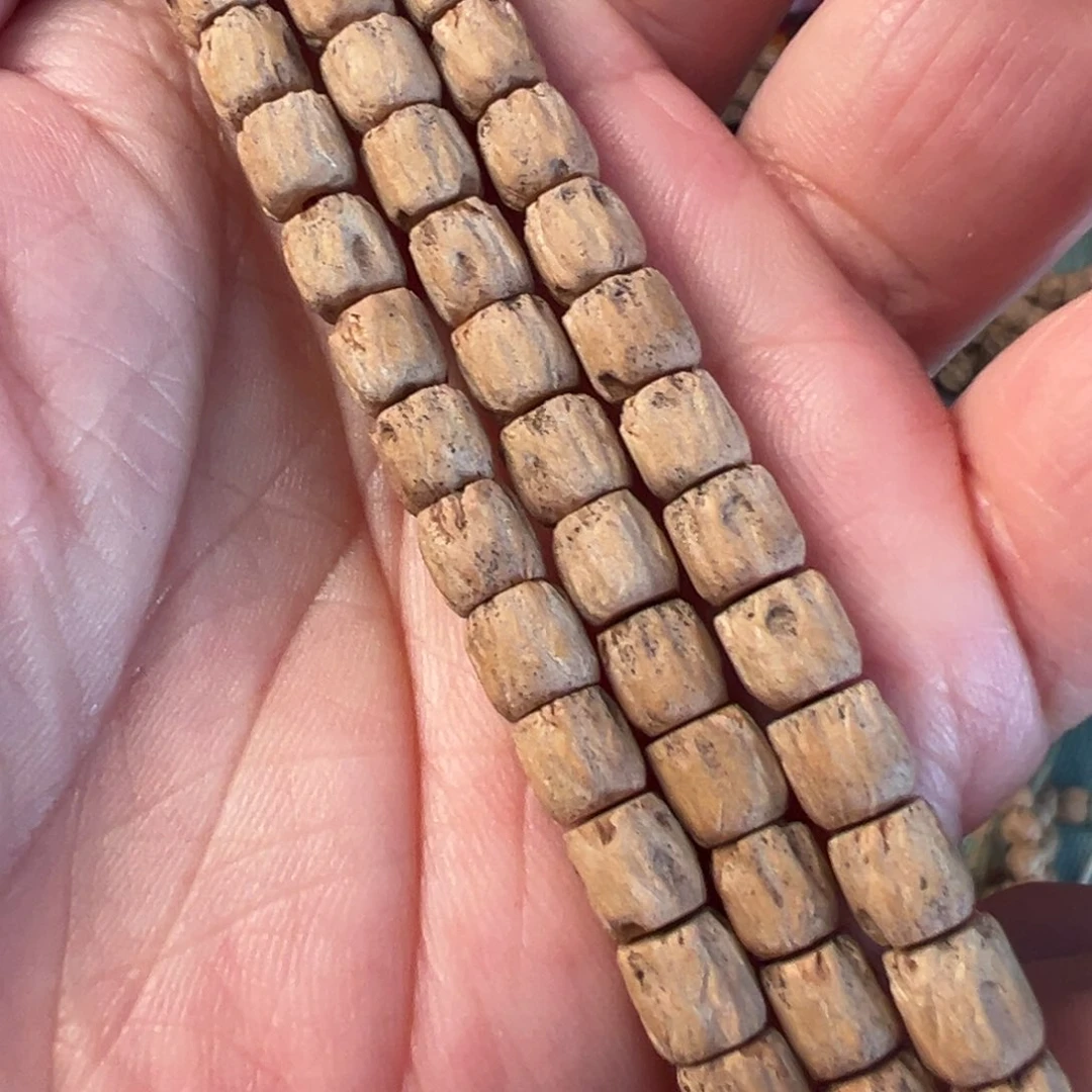 柏香籽/百香籽吊坠F455