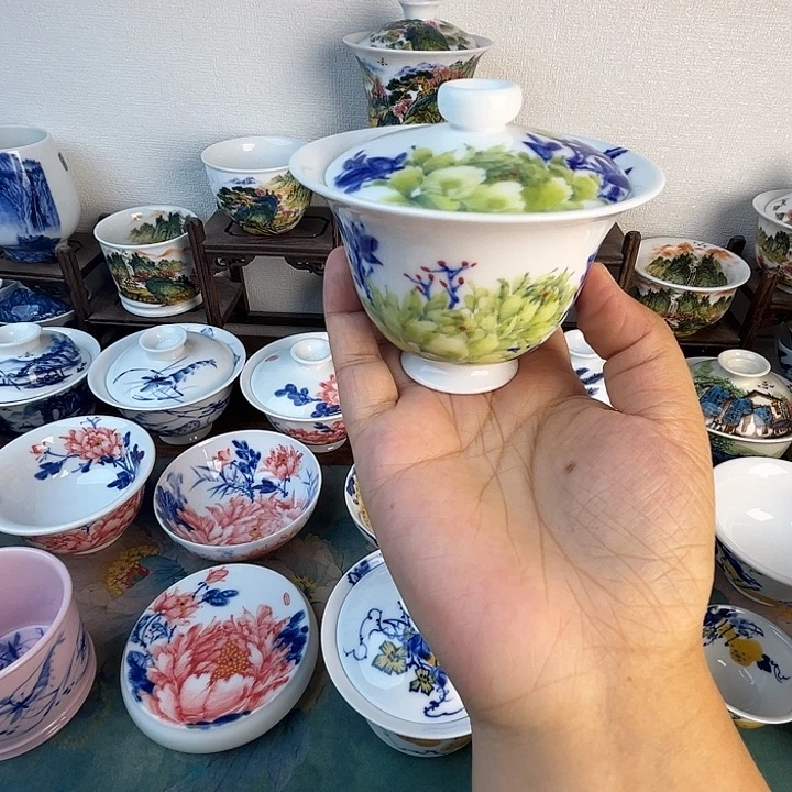 忠意堂釉下彩绿牡丹盖碗