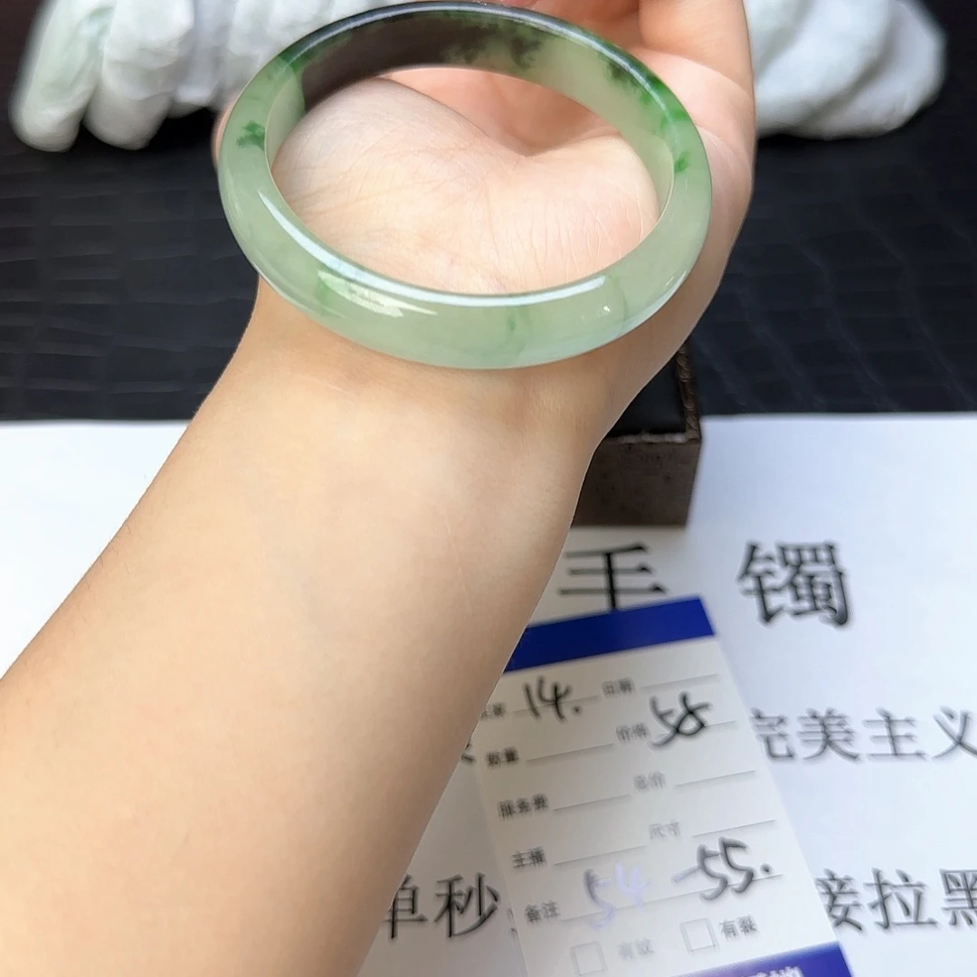 翡翠手镯未镶嵌14