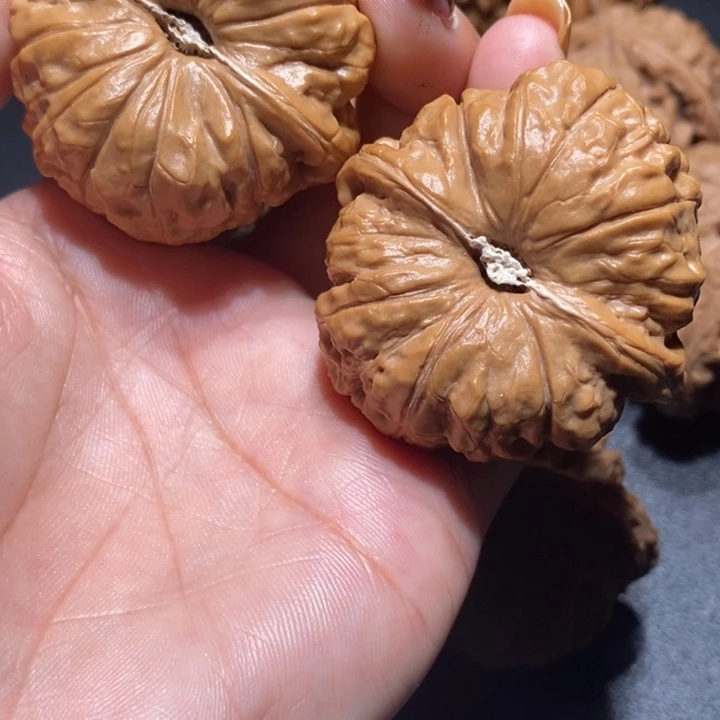 S***n吊坠文玩核桃南瓜墩