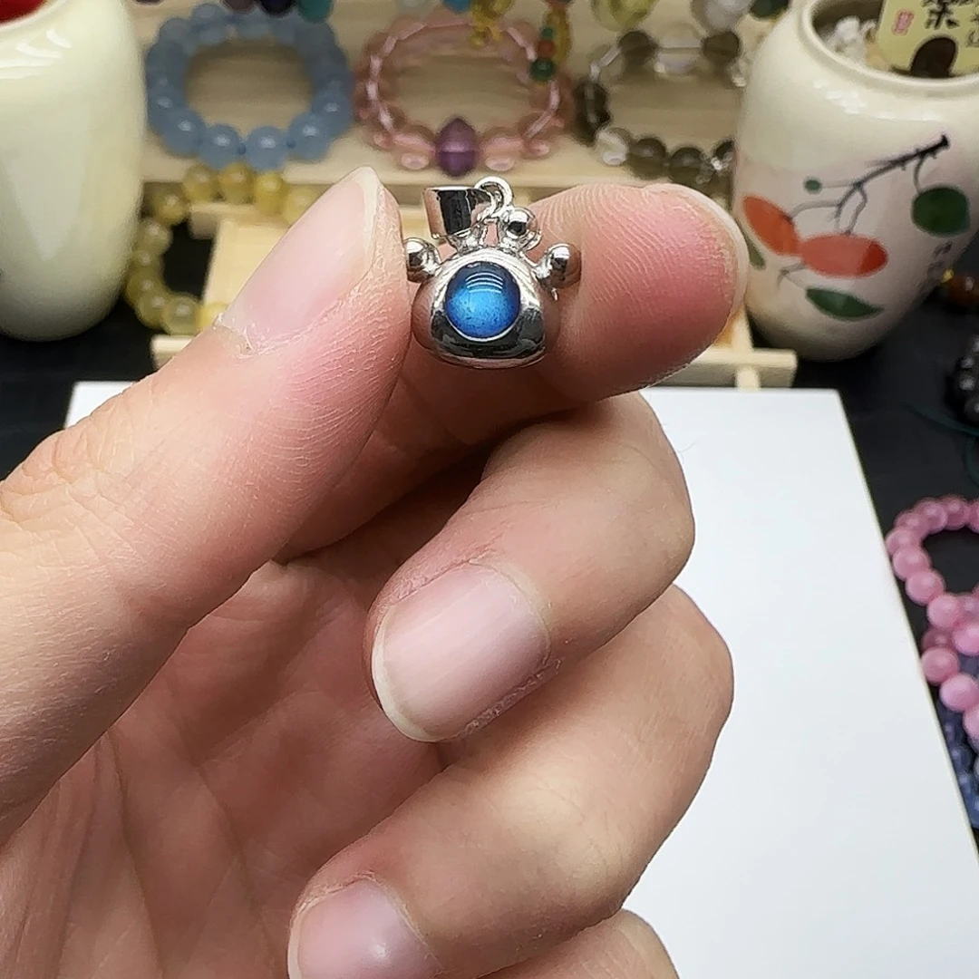 手链未镶嵌石榴石吊坠