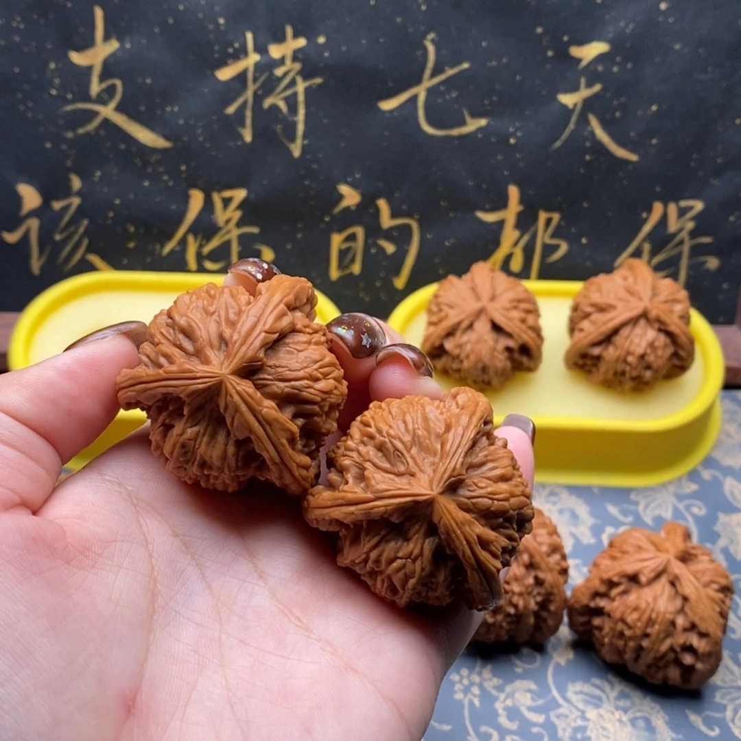 吊坠文玩核桃s****n白狮