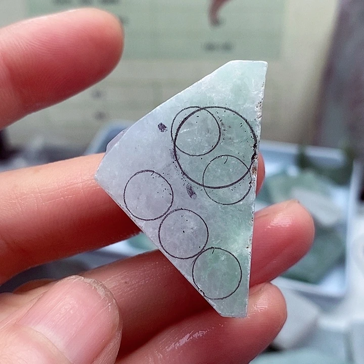 翡翠颈饰未镶嵌缅甸翡翠A货边角
