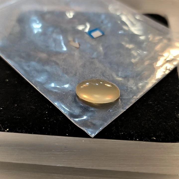 ****光未镶嵌戒面石英岩玉