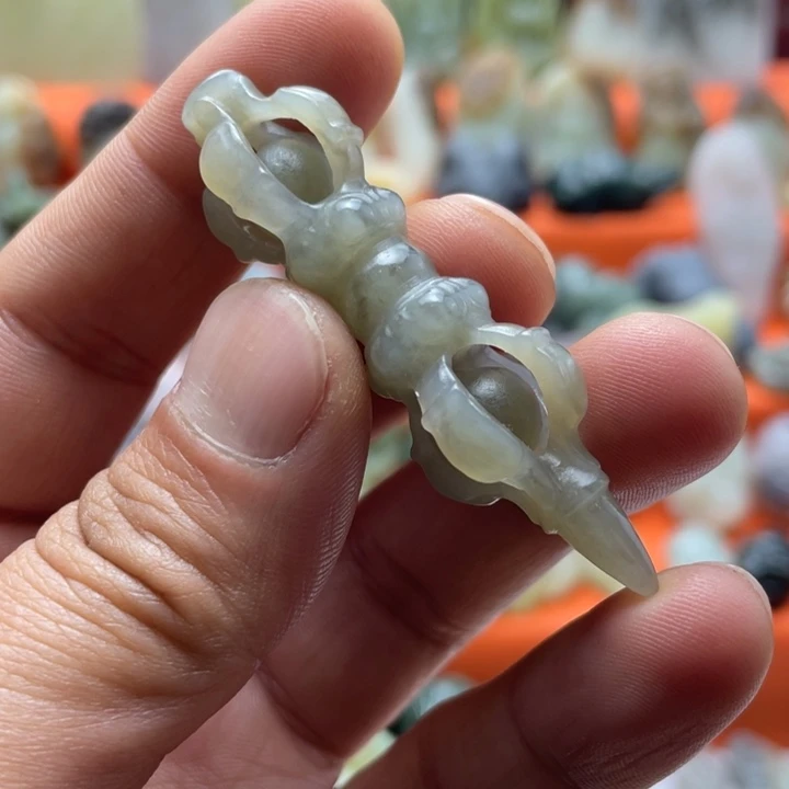 和田玉未镶嵌把件