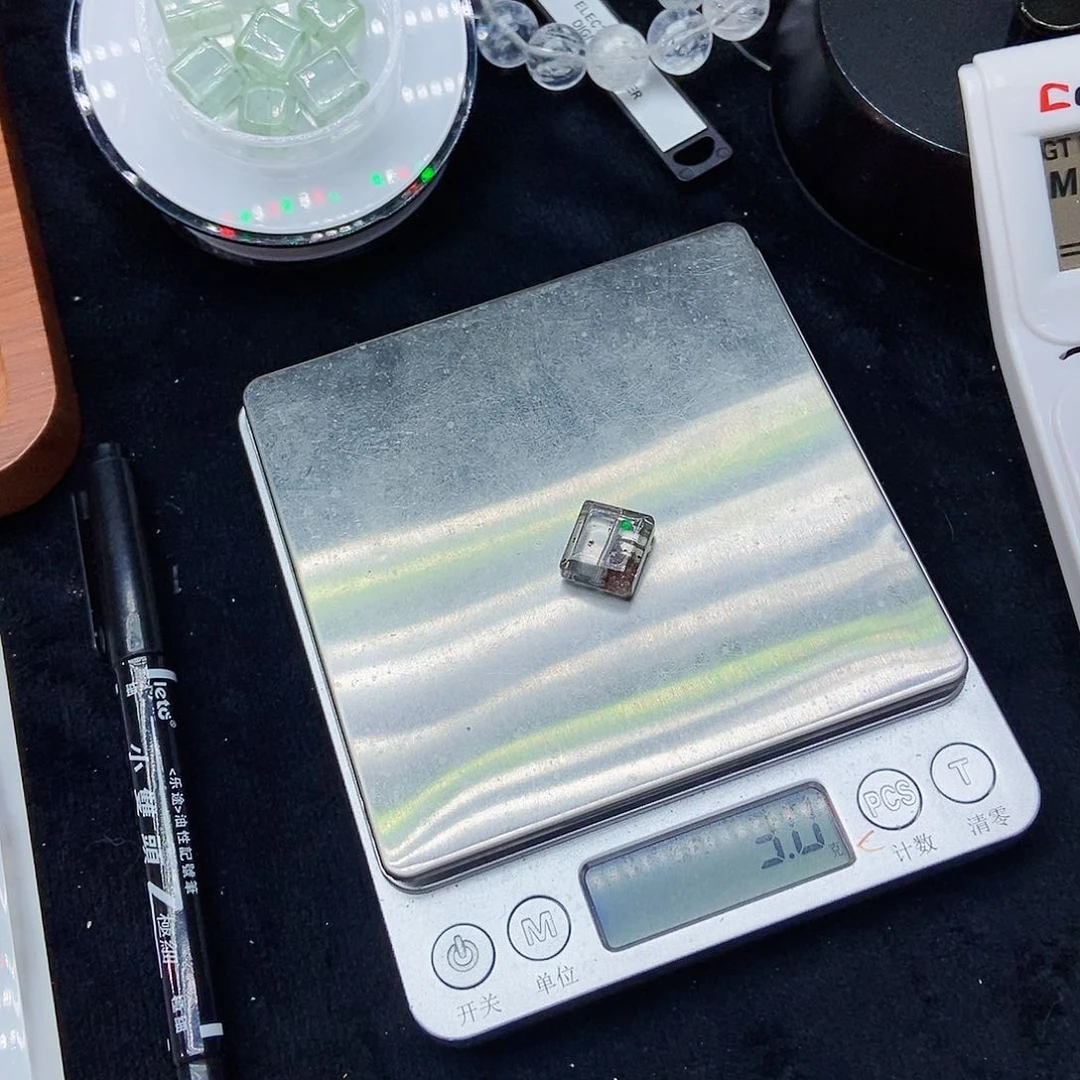 水晶手串未镶嵌赵****?幽灵