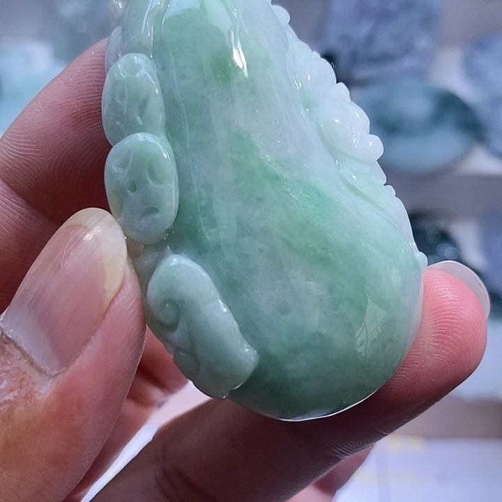 【闪购商品】翡翠未镶嵌颈饰111111111111