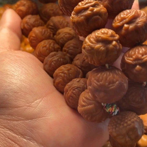 手串猴头核桃l****。舞台