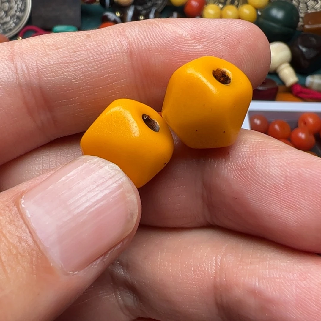 玻璃颈饰手工打造精致