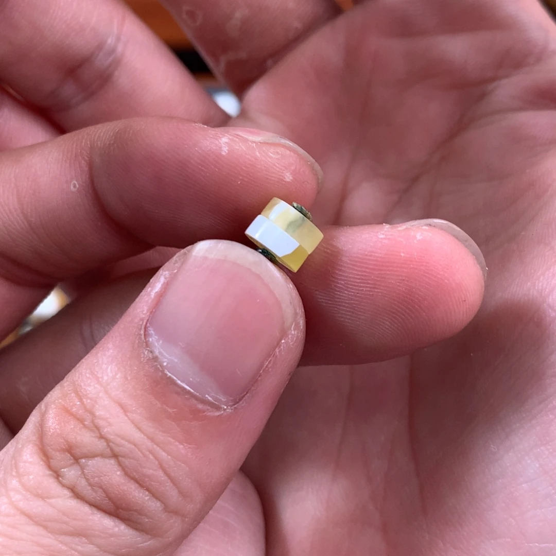 未镶嵌琥珀珠宝奇石