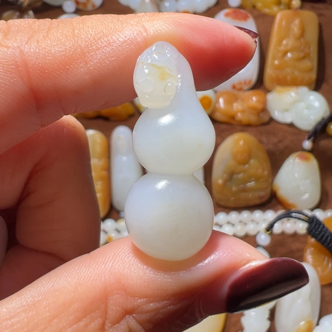 马***哥和田玉未镶嵌颈饰