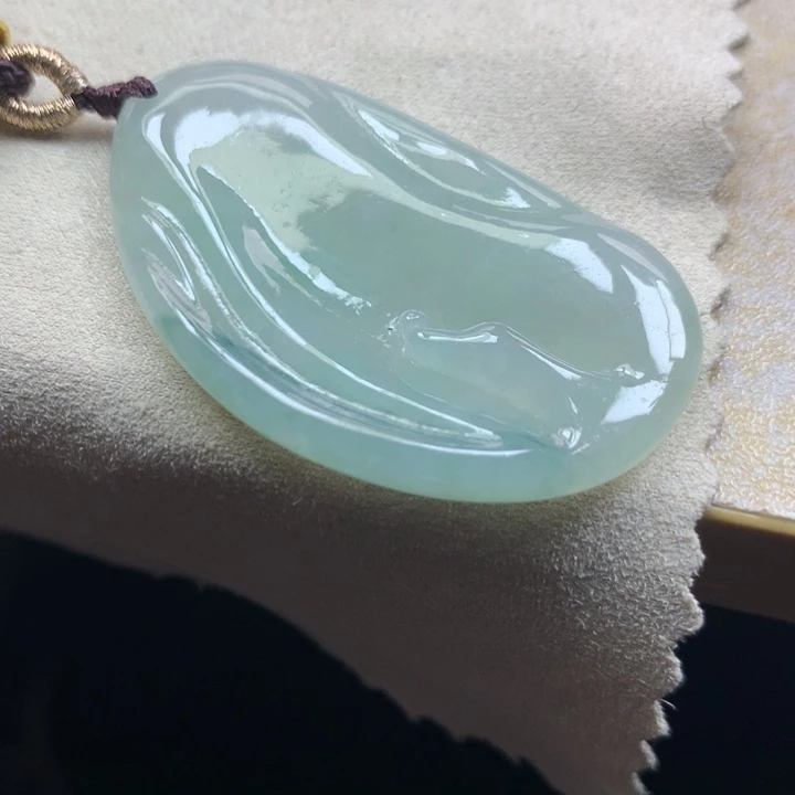 翡翠颈饰未镶嵌吊坠