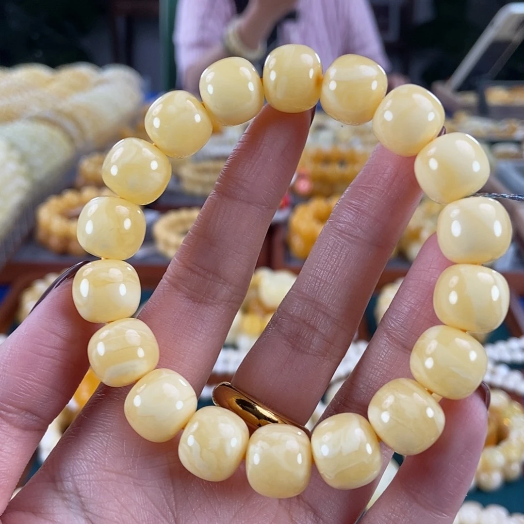 琥珀未镶嵌珠宝奇石12 18.95 白花蜡同料