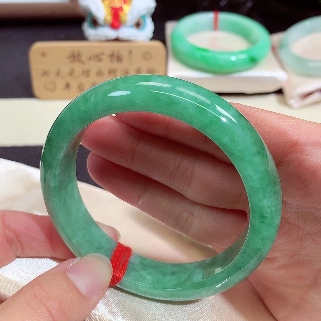翡翠未镶嵌手镯7057