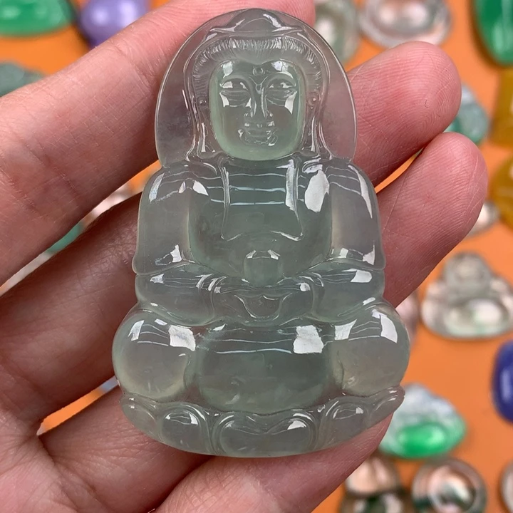 翡翠挂件未镶嵌….